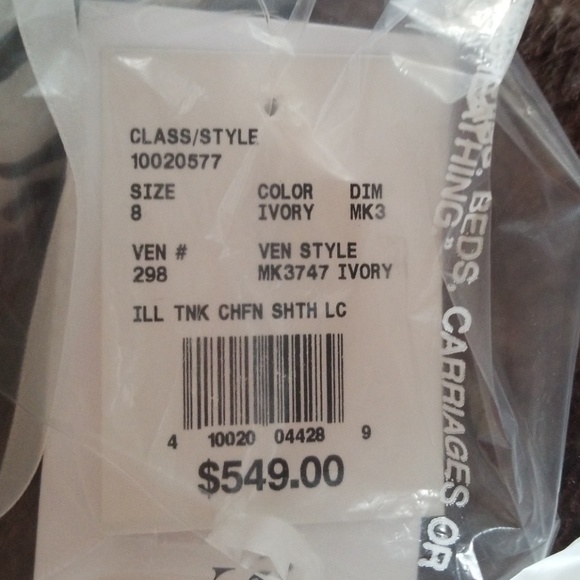 Wedding dress - Picture 4 of 5